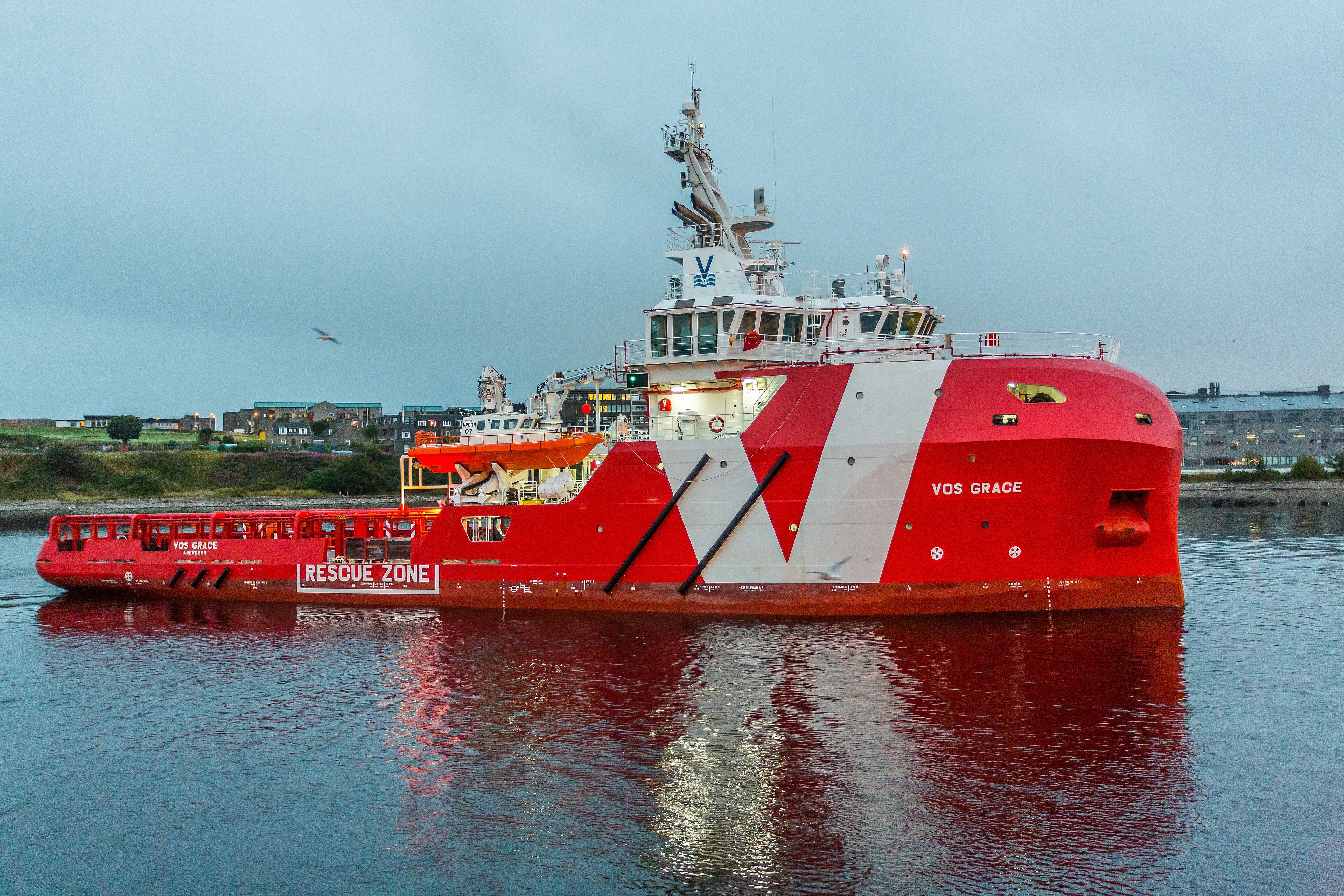  Scottish East Coast - VOS GRACE            transiting Aberdeenshire Coast