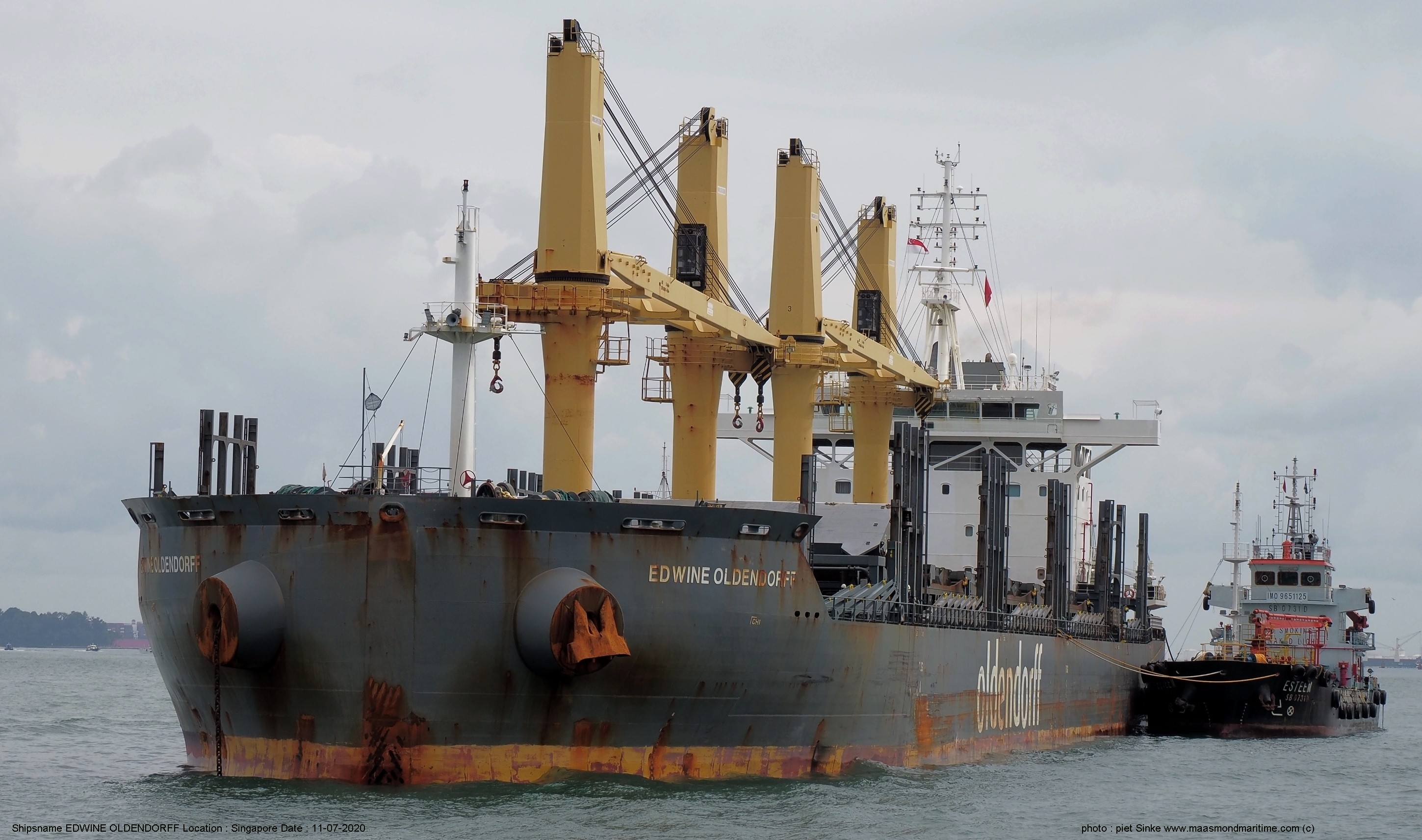 Transit: EDWINE OLDENDORFF    entering English South Coast at The Dover Strait