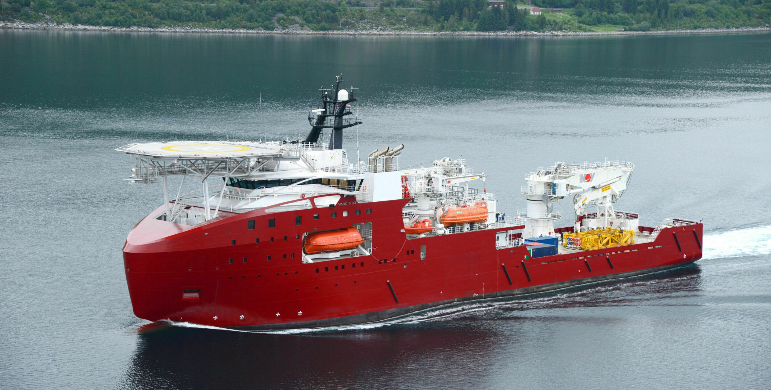  Scottish East Coast - DEEP DISCOVERER transiting Aberdeenshire Coast