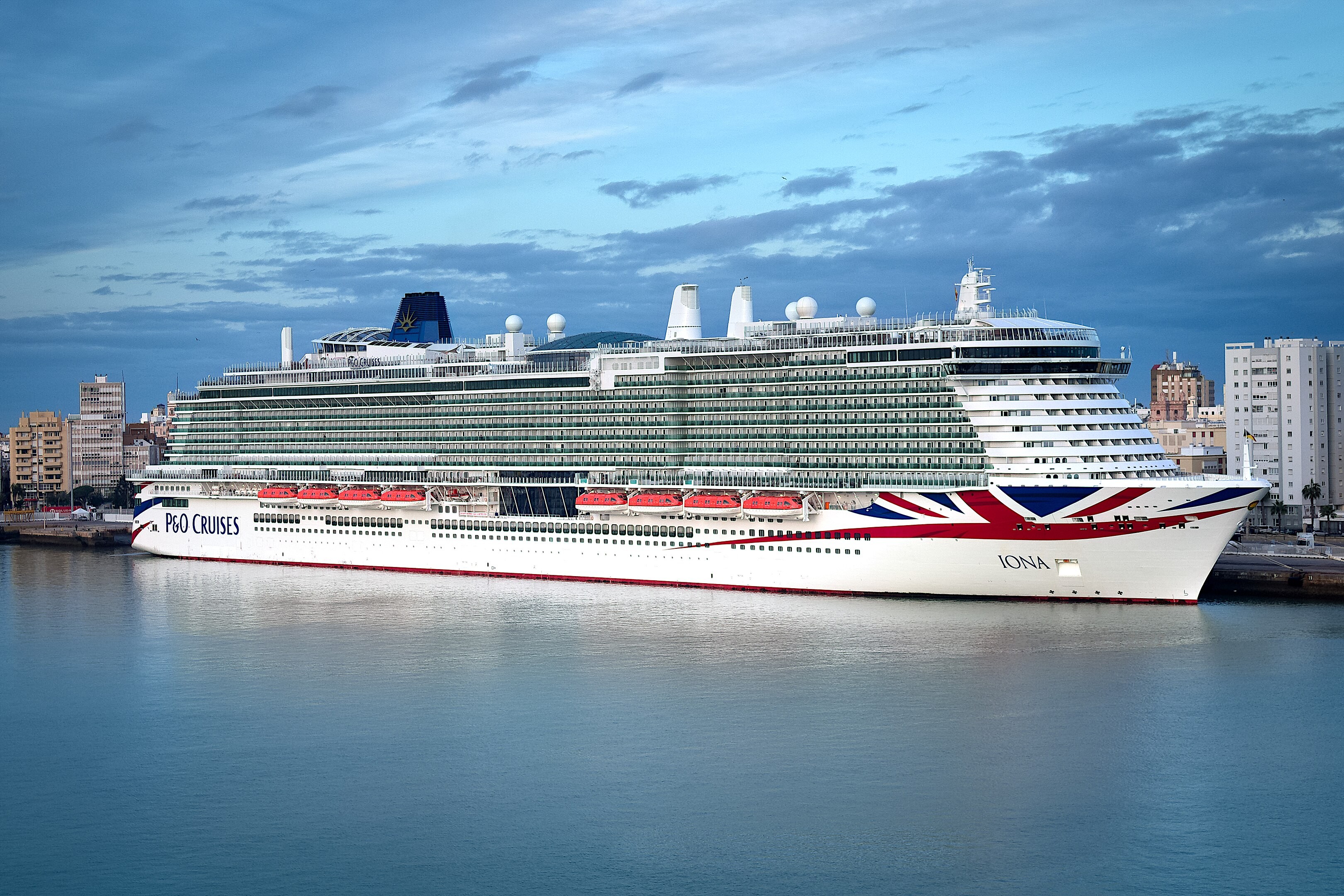 Southampton Departure: IONA