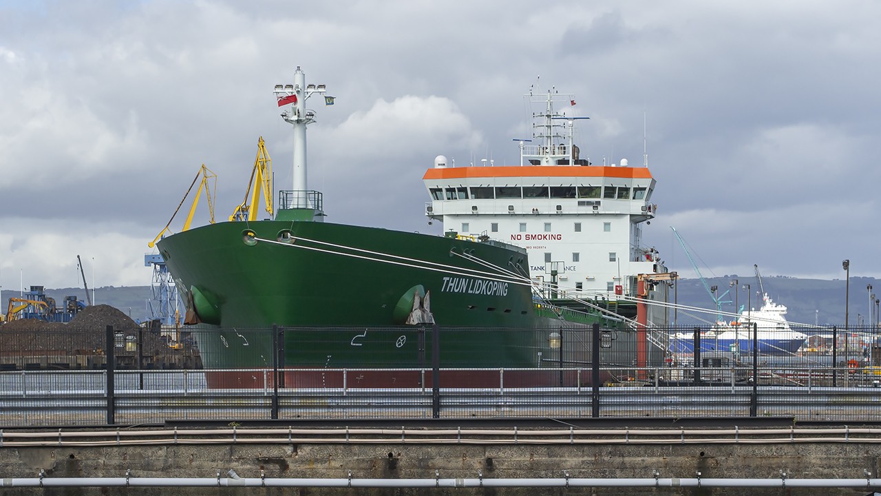 Bristol Channel Arrival: THUN LIDKOPING      