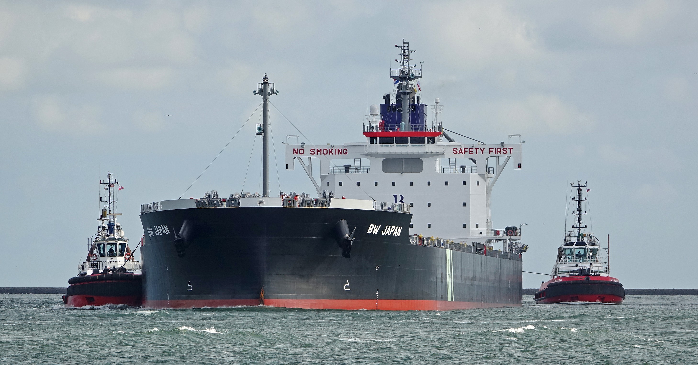 Cork Harbour Arrival: BW JAPAN            
