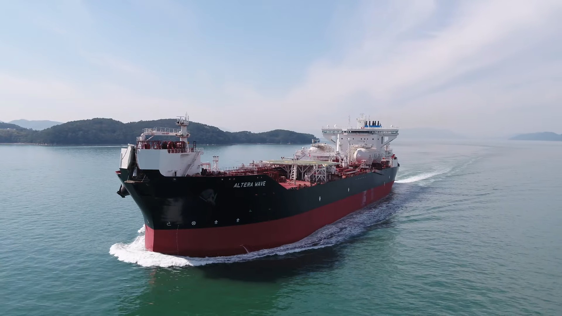 Scottish East Coast - MARAN WAVE           transiting Dornoch Firth Coast