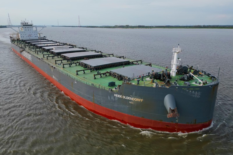 Transit: HEIDE OLDENDORFF     entering English South Coast at The Dover Strait