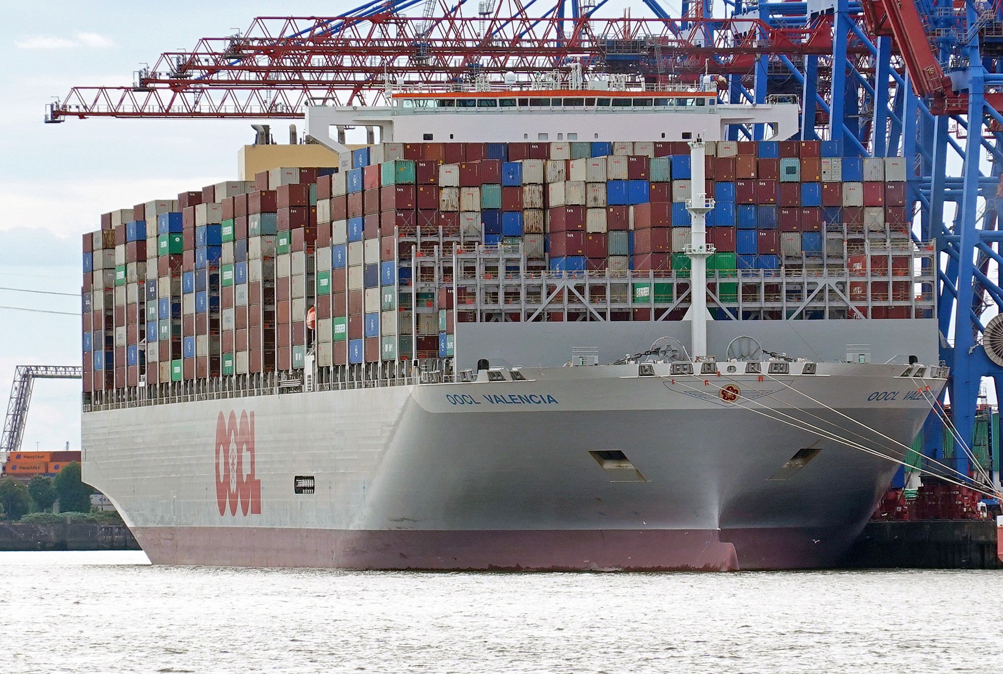 Felixstowe Departure: OOCL VALENCIA       