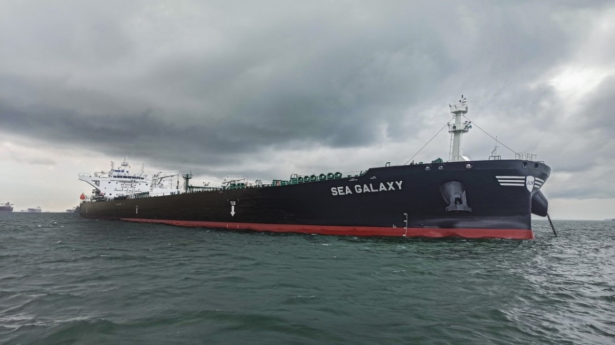  Scottish North Coast - SEA GALAXY           transiting Pentland Firth