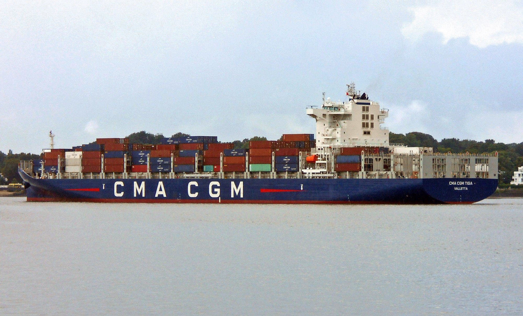 Transit: CMA CGM TIGA entering English South Coast at The Dover Strait