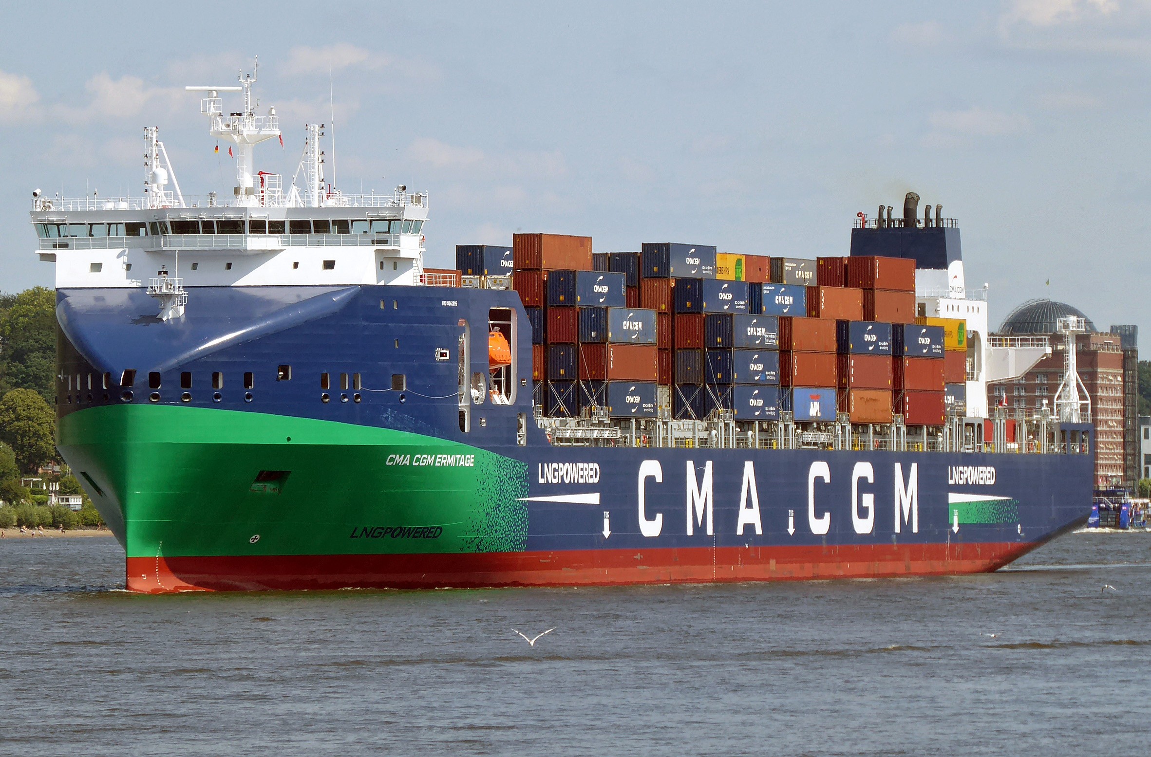 Thames Arrival: CMA CGM ERMITAGE