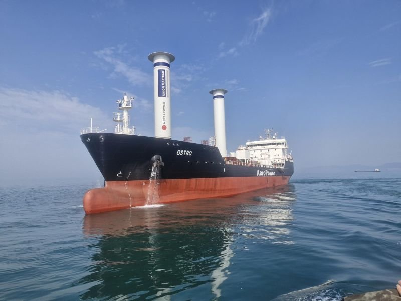Transit: OSTRO I              entering English South Coast at The Dover Strait