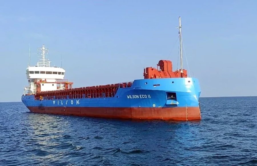 Transit: WILSON ECO 2         entering English South Coast at The Dover Strait