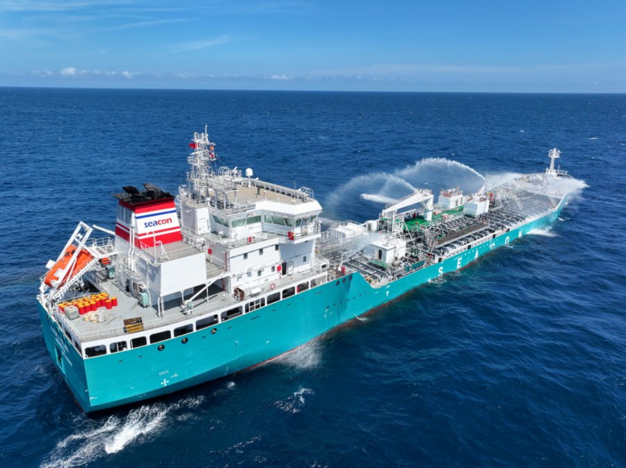 Transit: GOLDEN CEDAR         entering English South Coast at The Dover Strait