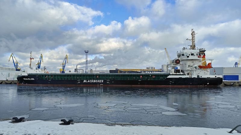 Transit: ECHO ELISA           entering English South Coast at The Dover Strait