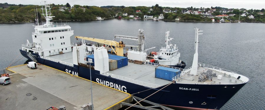  Scottish North Coast - SCAN FJELL           transiting Thurso Coast