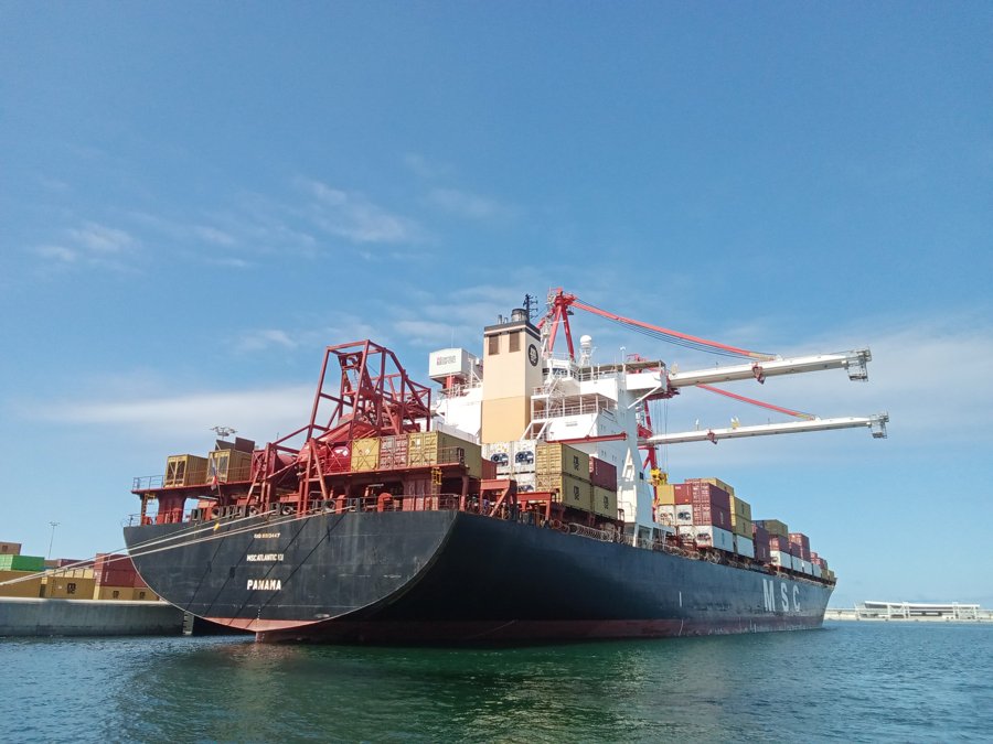 Transit: MSC ATLANTIC III entering English South Coast at The Dover Strait