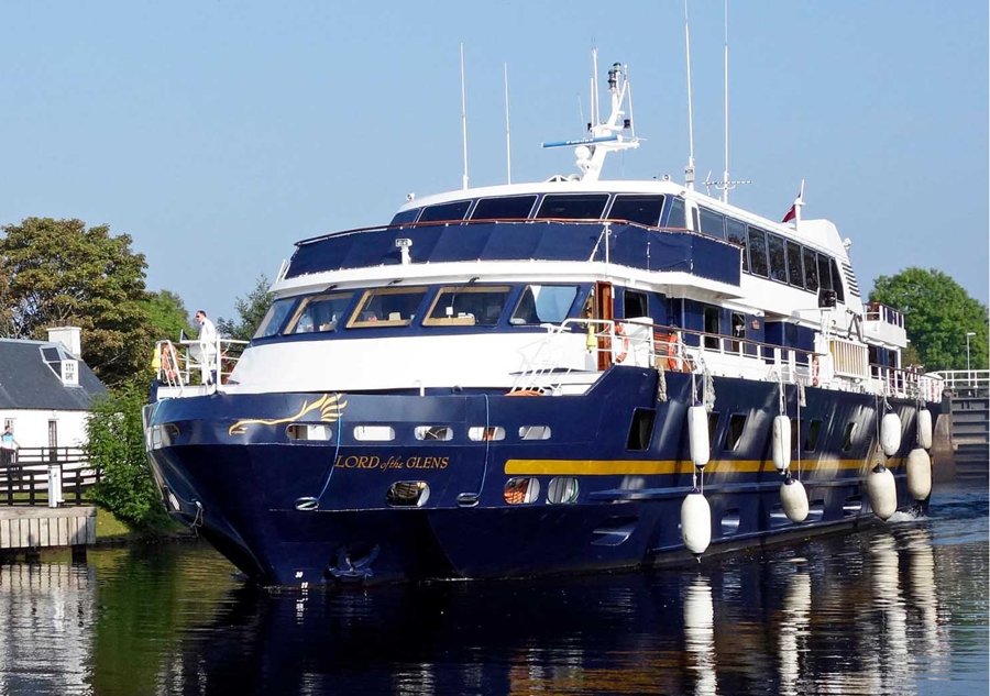  Scottish West Coast - LORD OF THE GLENS    transiting Inner Herbrides Seas