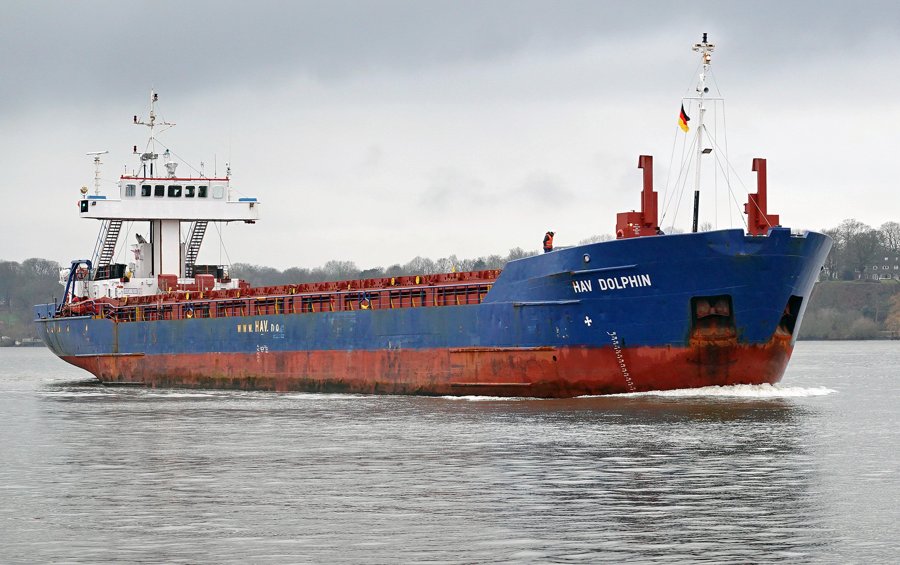 Transit: HAV DOLPHIN entering English South Coast at The Dover Strait