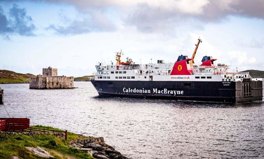  Scottish East Coast - ISLE OF LEWIS transiting Aberdeenshire Coast