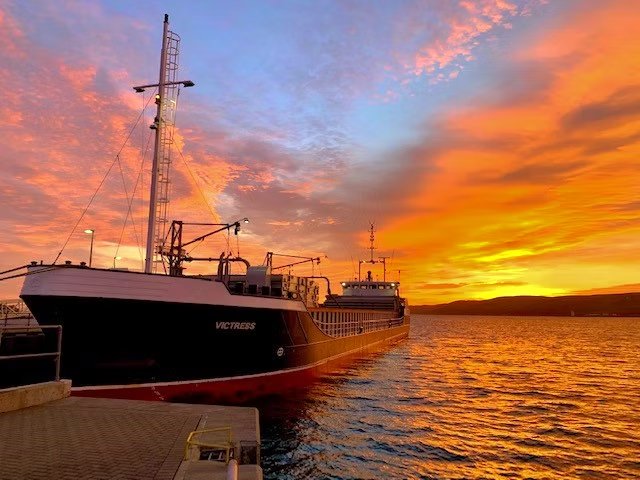  Irish Sea - VICTRESS             transiting Irish Sea West of Man