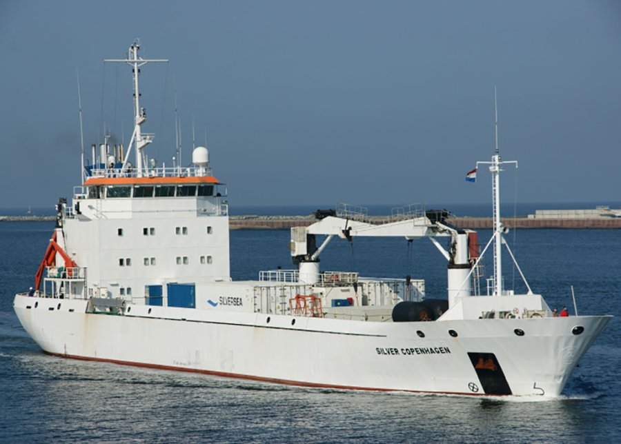  Irish Sea - SILVER COPENHAGEN transiting Irish Sea off Wales