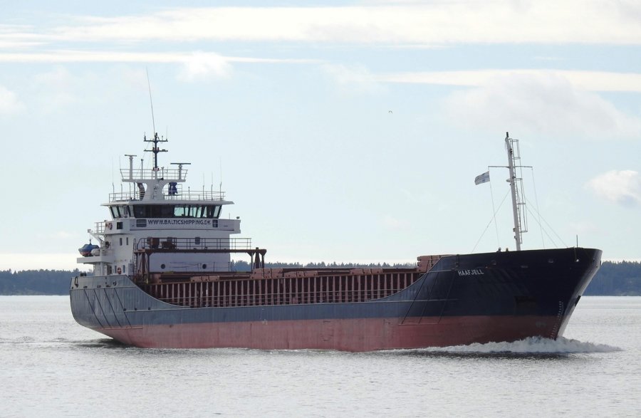 Transit: HAAFJELL entering English South Coast at The Dover Strait