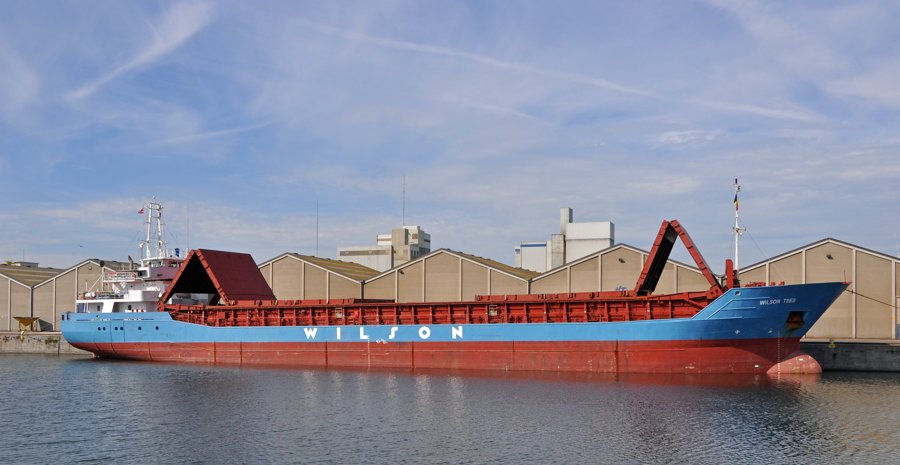  Irish Sea - WILSON TEES          transiting Irish Sea off Wales