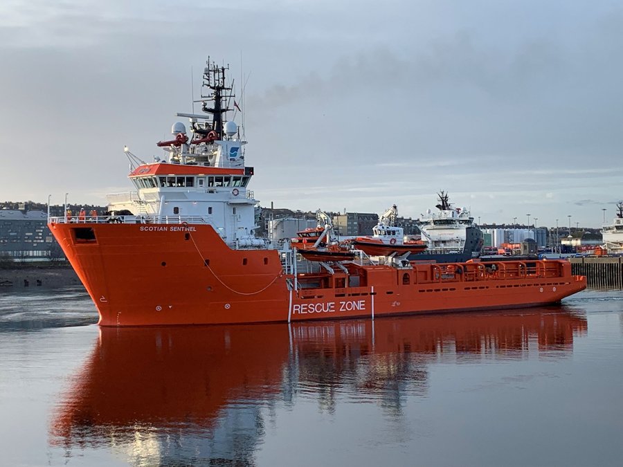  Scottish East Coast - SCOTIAN SENTINEL     transiting Tayside Coast