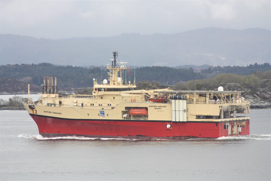  Scottish East Coast - RAMFORM VANGUARD     transiting Tayside Coast