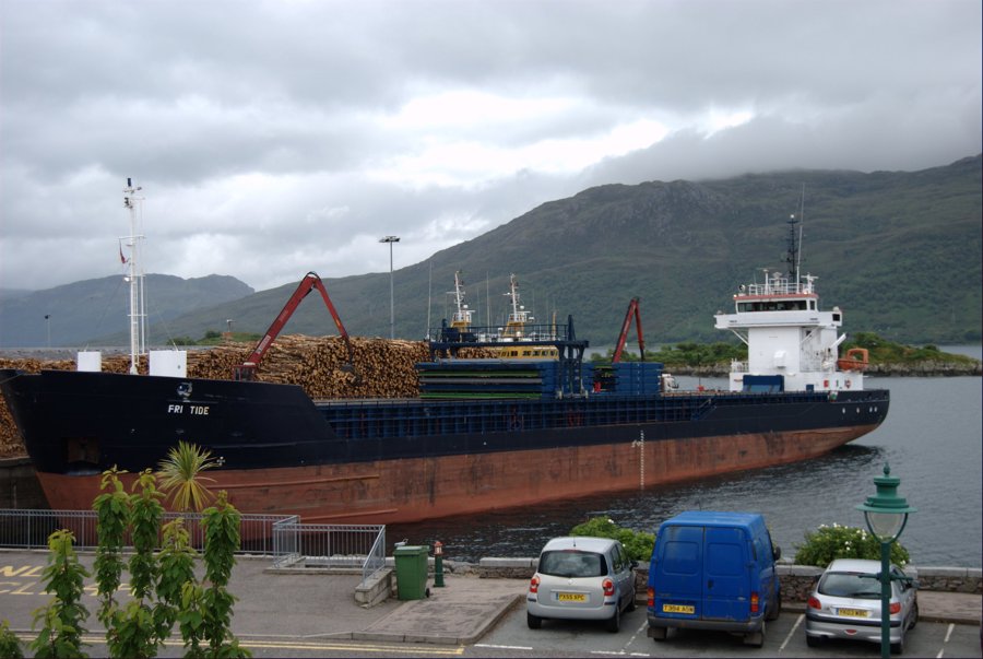  Irish Sea - FRI TIDE transiting North Channel Belfast