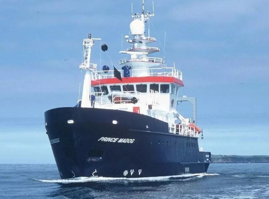 Photograph of the Research Vessel: PRINCE MADOG (IMO: 9229611). Documented in UK and Regional Shipping Movements.