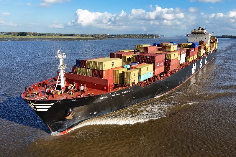 Felixstowe Departure: MSC HONG KONG V     