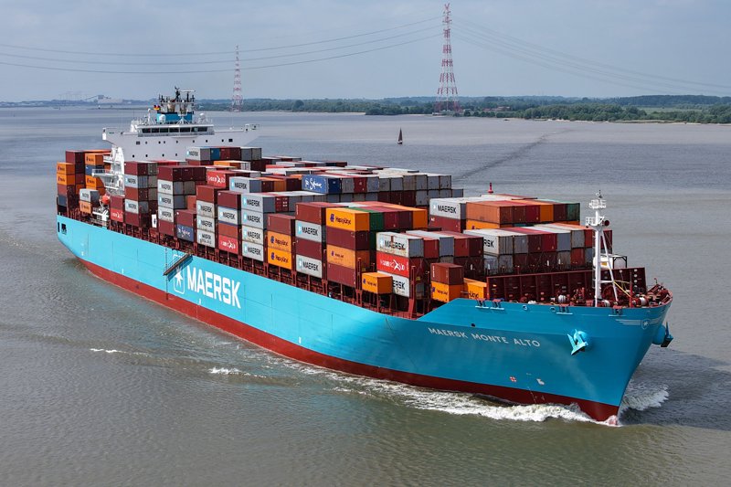 Transit: MAERSK MONTE ALTO    entering English South Coast at The Dover Strait
