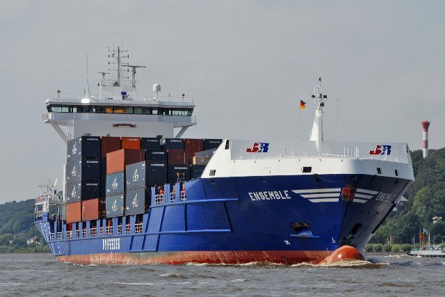  Irish Sea - ENSEMBLE transiting Irish Sea West of Man