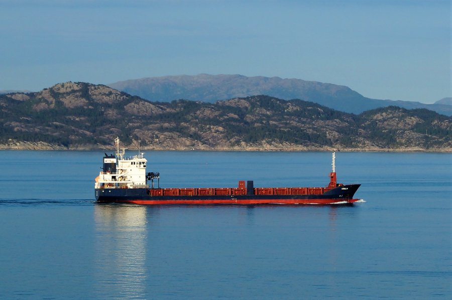 Transit: KRISLIN              entering English South Coast at The Dover Strait