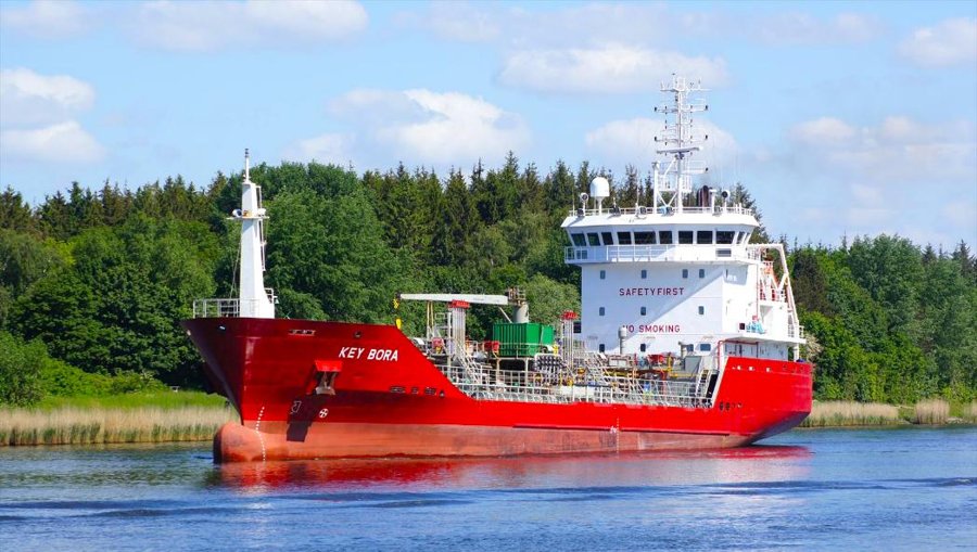  Irish Sea - KEY BORA             transiting Irish Sea off Wales