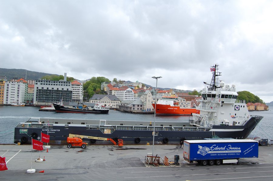  Scottish East Coast - SPIRIT OF EMDEN      transiting Aberdeenshire Coast