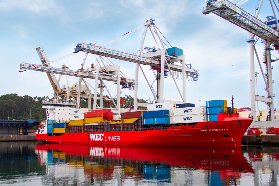 Transit: WEC MONDRIAAN        entering English South Coast at The Dover Strait