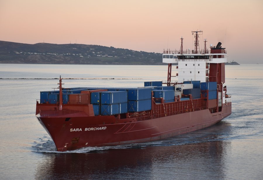 Transit: SARA BORCHARD        entering English South Coast at The Dover Strait