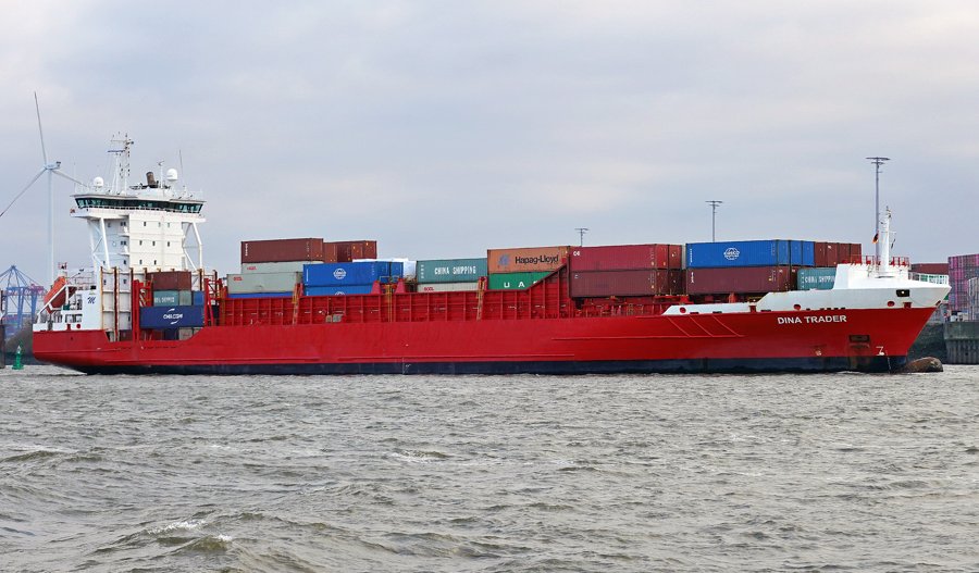 Transit: DINA TRADER entering English South Coast at The Dover Strait