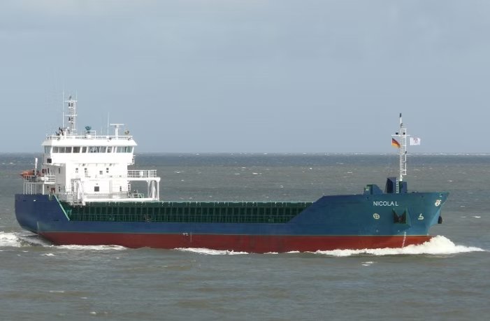 Transit: NICOLA L entering English South Coast at The Dover Strait