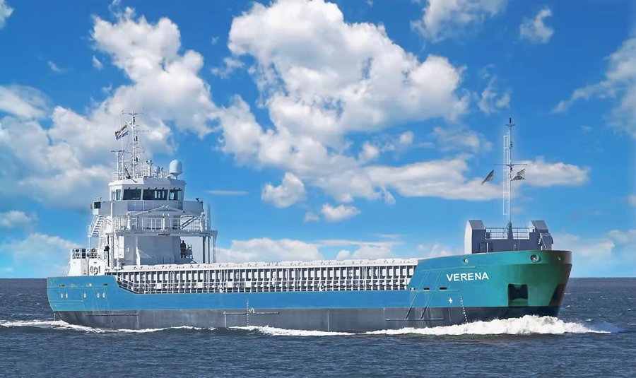  Irish Sea - VERENA transiting St Georges Channel