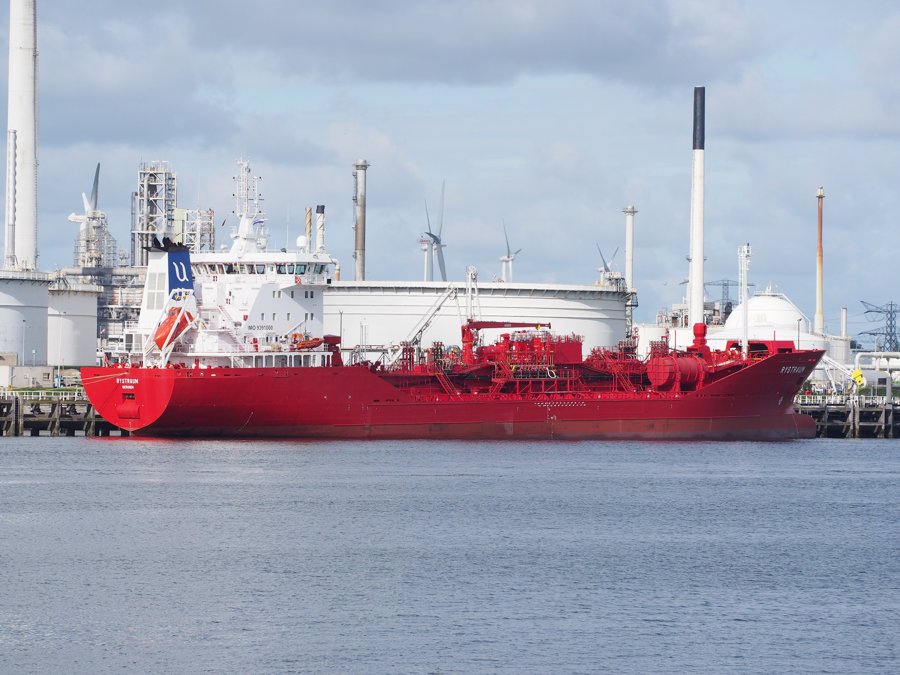 Transit: RYSTRAUM             entering English South Coast at The Dover Strait