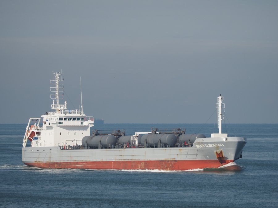 Thames Arrival: STAR CURACAO        