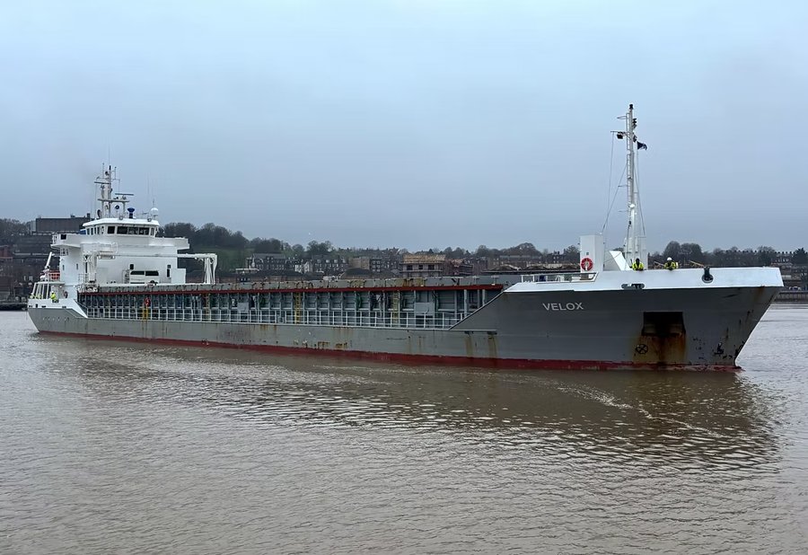  Scottish North Coast - VELOX transiting Thurso Coast