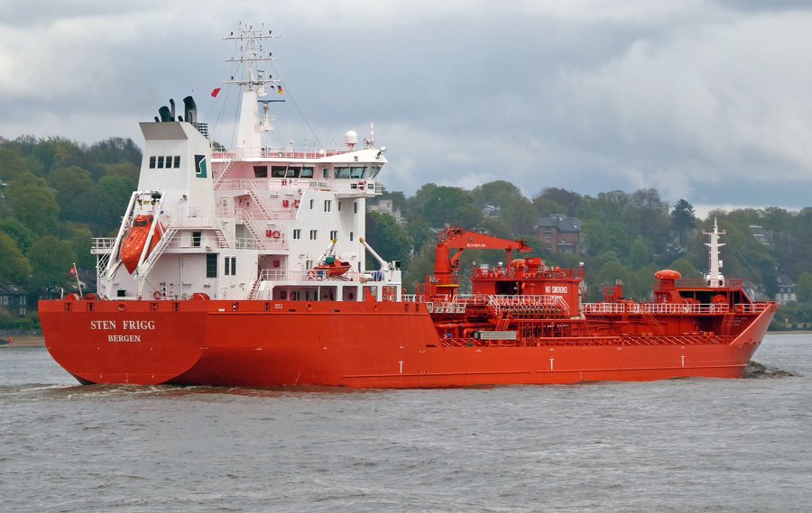 Transit: STEN FRIGG           entering English South Coast at The Dover Strait