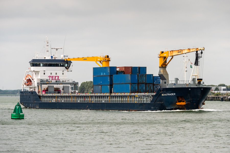 Humber Arrival: BEAUTRADER          