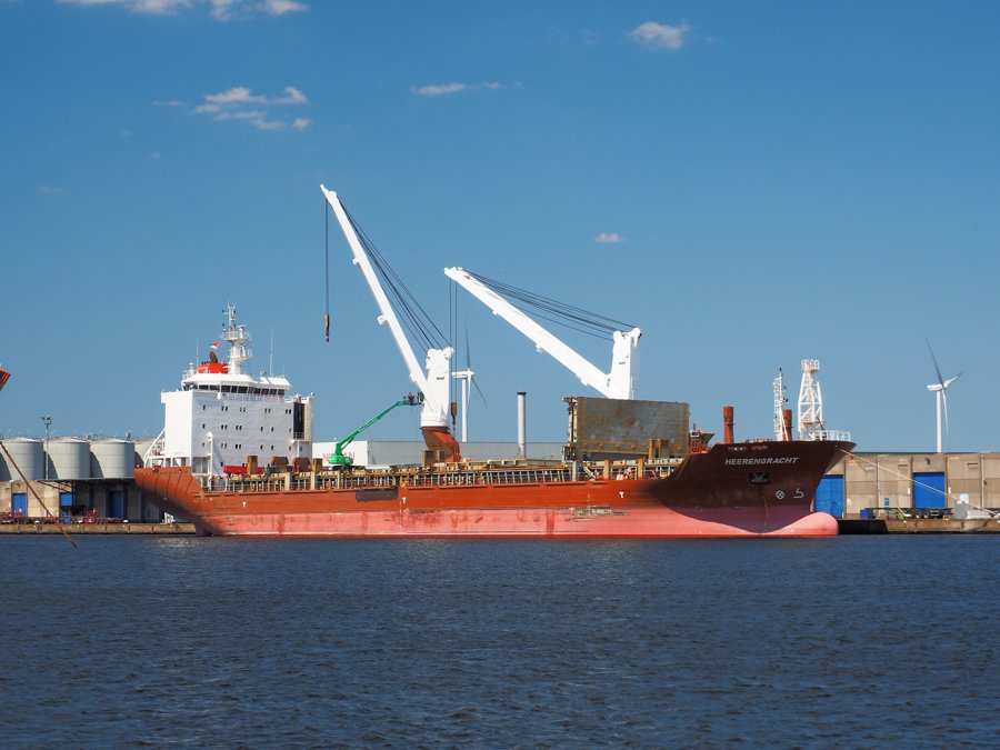 Photograph of the Heavy Lift Vessel: HEERENGRACHT         (IMO: 9435753). Documented in UK and Regional Shipping Movements.