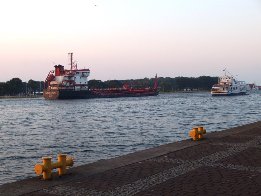 Transit: VARKAN MARMARA       entering English South Coast at The Dover Strait