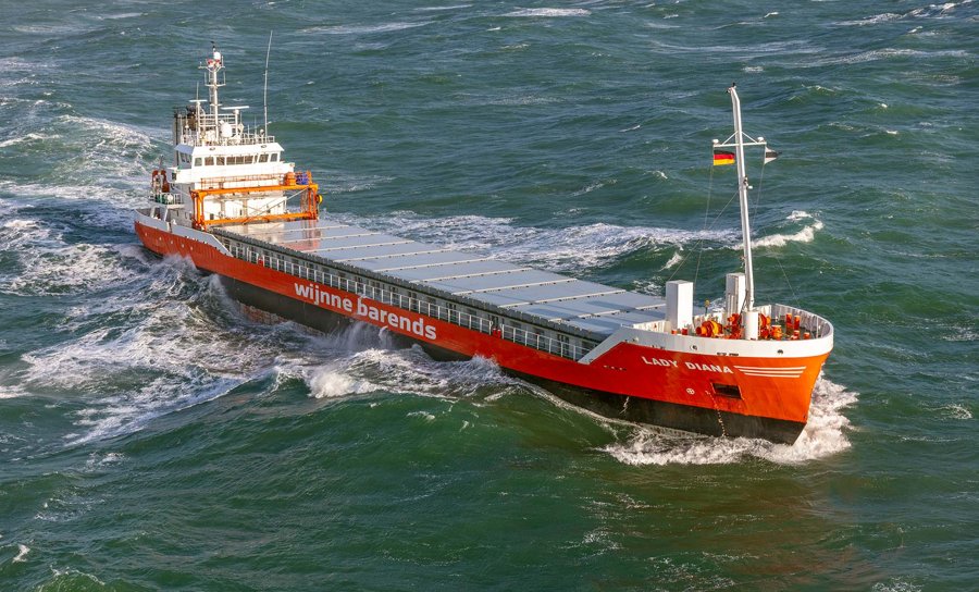  Scottish North Coast - LADY DIANA           transiting Cape Wrath
