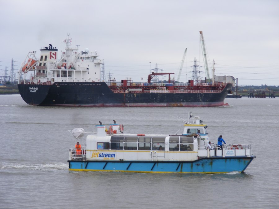 Thames Departure: FUJI LAVA           