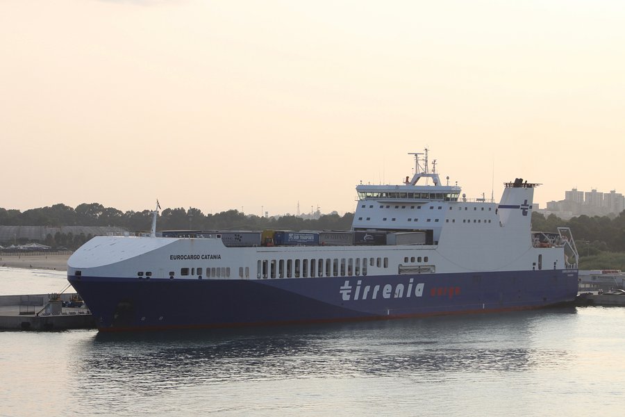  Scottish East Coast - LISTA transiting Dornoch Firth Coast